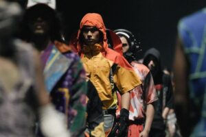 Future Loundry: Permak Fashion Jadi Gaya Futuristik dan Artistik