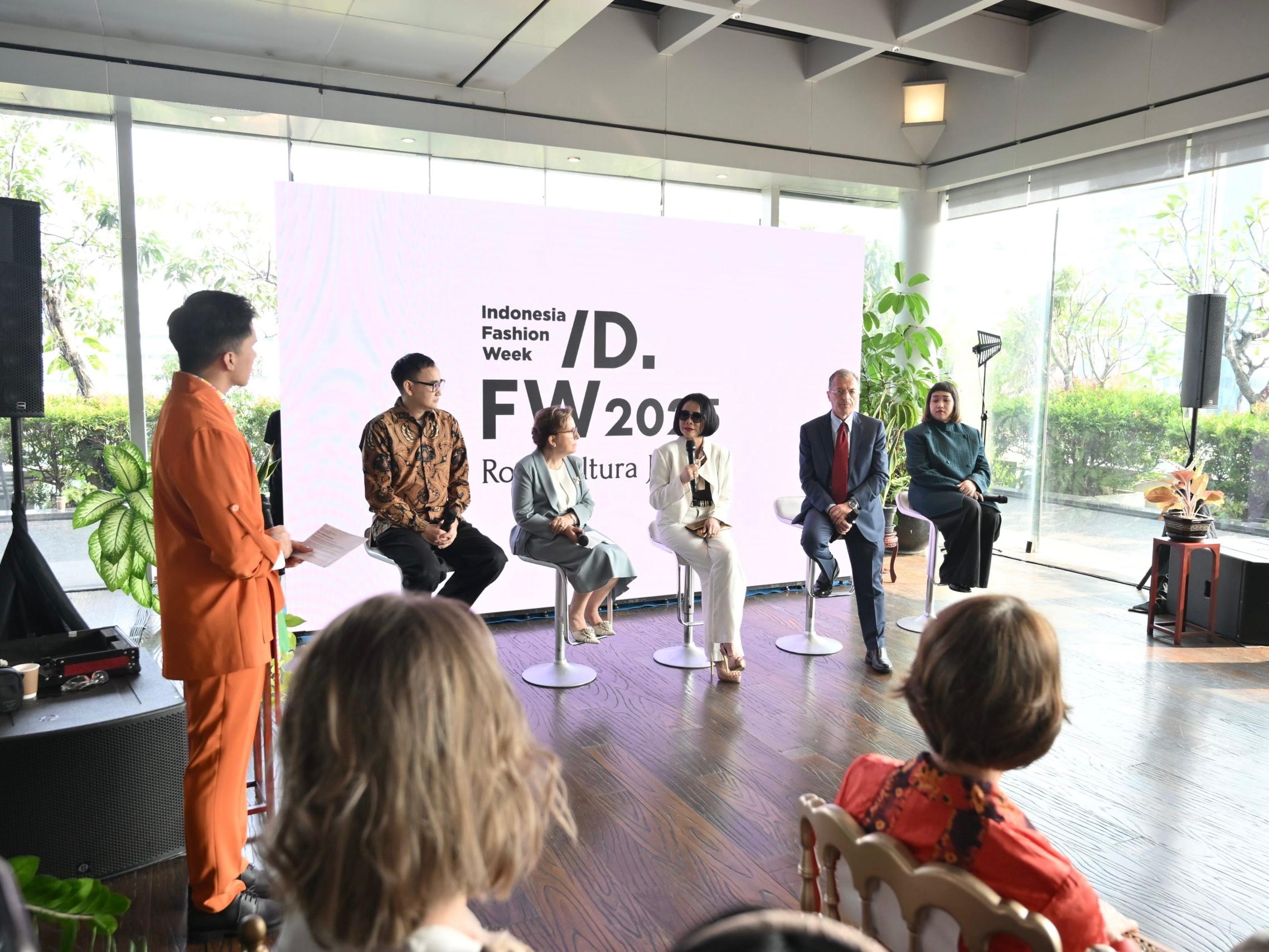 Indonesia Fashion Week (IFW)