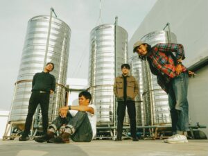 Inveigh Hadir Kembali dengan Single “Bertahan”: Sebuah Anthem untuk Pekerja yang Jenuh dengan Rutinitas Kerja