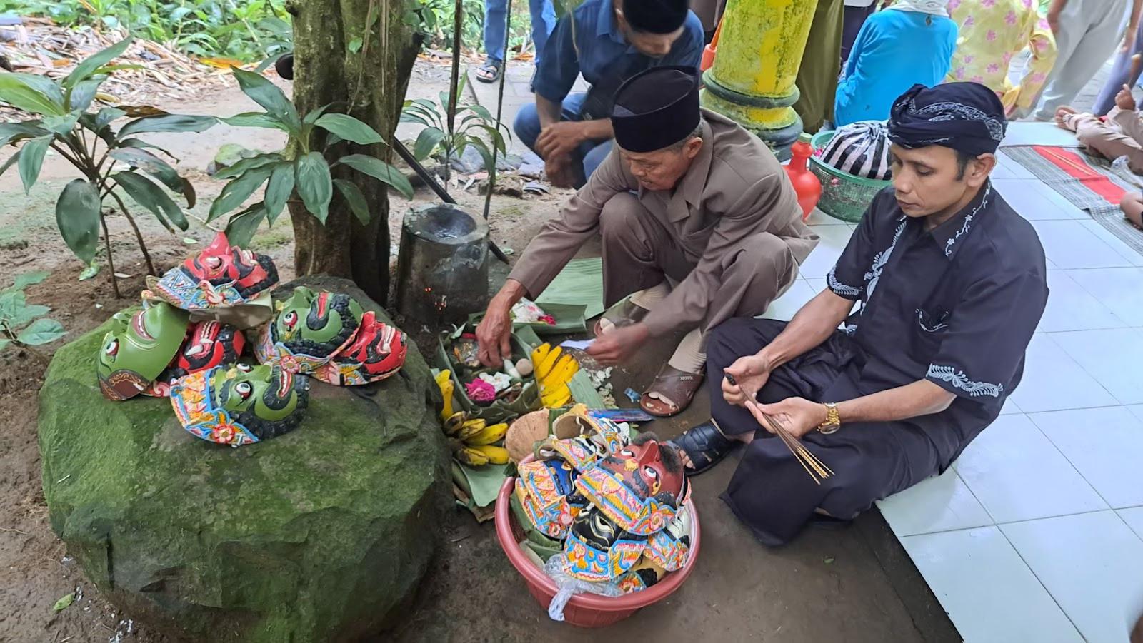 Wayang Topeng